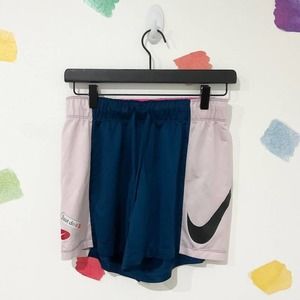 Pinke Nike Pro Shorts 